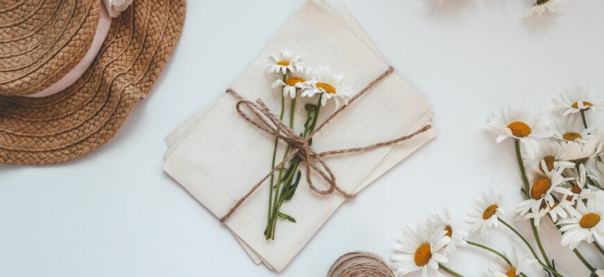 Letters,In,Vintage,Style,,Daisies,And,A,Hat,,Summer,Flat